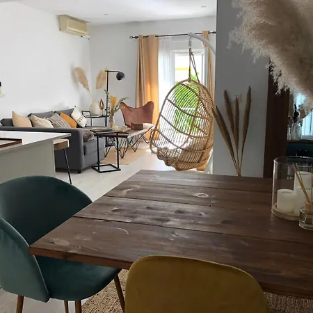 Elegante 6-8pax Av Palmera 3d 2b